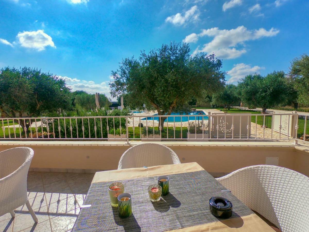 Terra Dei Sogni Bed and Breakfast Torre Lapillo Εξωτερικό φωτογραφία