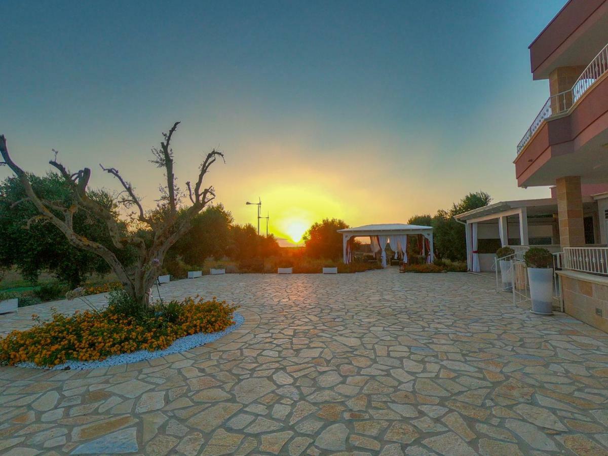 Terra Dei Sogni Bed and Breakfast Torre Lapillo Εξωτερικό φωτογραφία